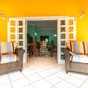 Beau Vallon Апартаменты Бо-Валлон