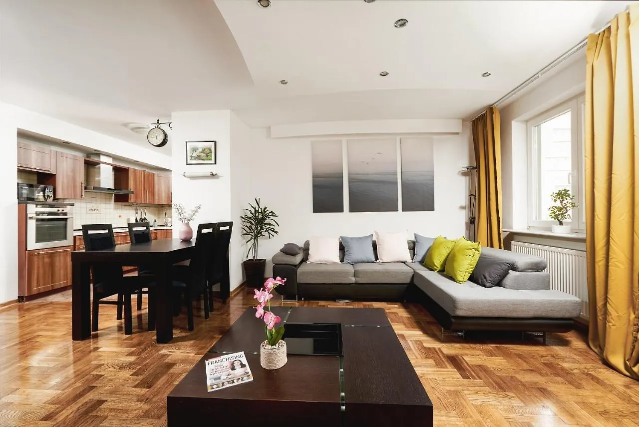 Lumina Spacious Apartment Near The Railway Station Warszawa