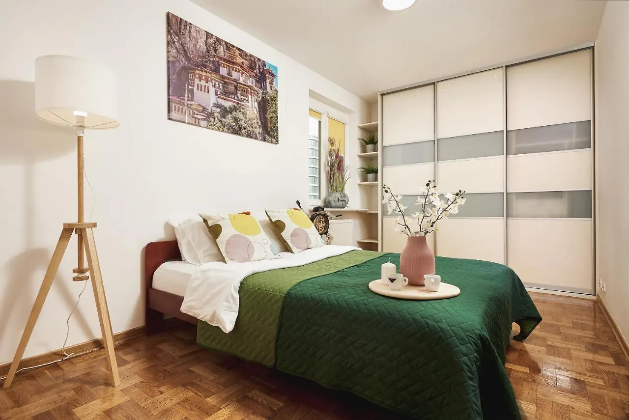 Lumina Spacious Apartment Near The Railway Station Warszawa